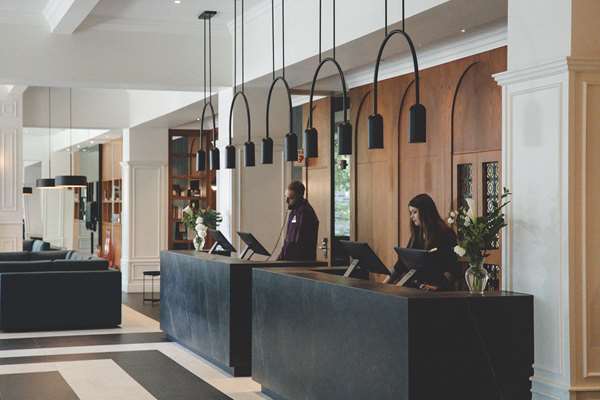  - Hotel Chateau Laurier Quebec City