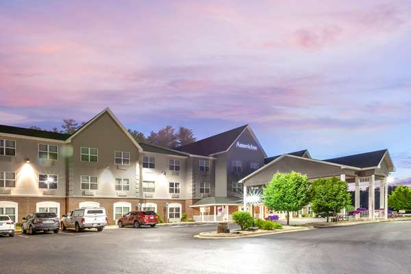 Exterior view - AmericInn Iron Mountain