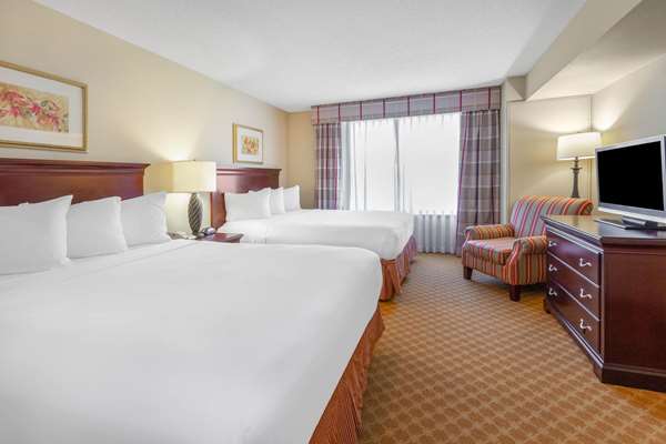 Suite - AmericInn Iron Mountain