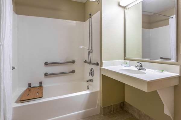  - AmericInn Iron Mountain