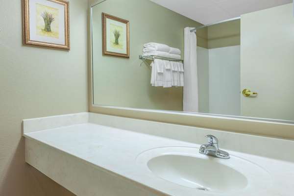  - AmericInn Iron Mountain