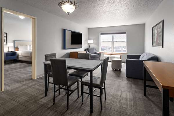 1 King Bed, Efficiency Suite, Non-Smoking