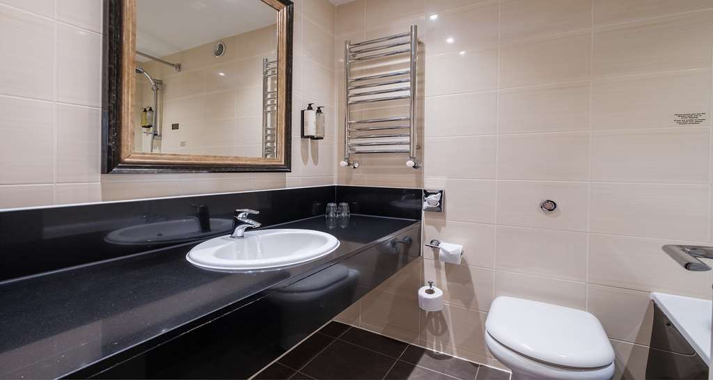 Hull Humber View Hotel, BW Signature Collection-guestroom-Guest Room,On-Site.jpg