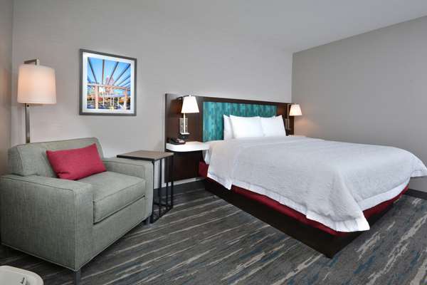  - Hampton Inn & Suites Northlake Mall Charlotte - I-485, Exit 21