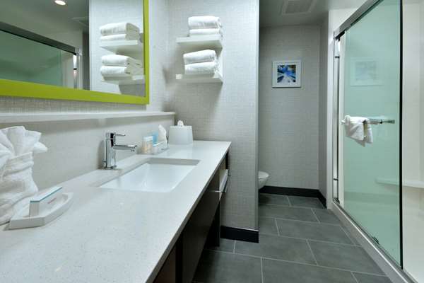  - Hampton Inn & Suites Northlake Mall Charlotte - I-485, Exit 21