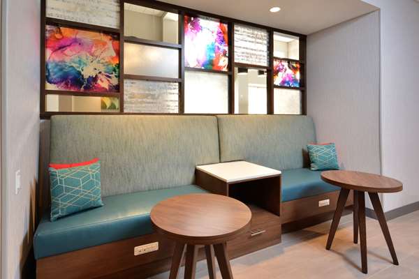 Amenities - Hampton Inn & Suites Northlake Mall Charlotte - I-485, Exit 21