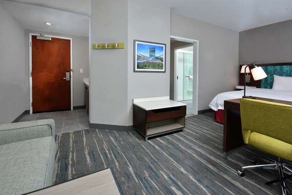  - Hampton Inn & Suites Northlake Mall Charlotte - I-485, Exit 21