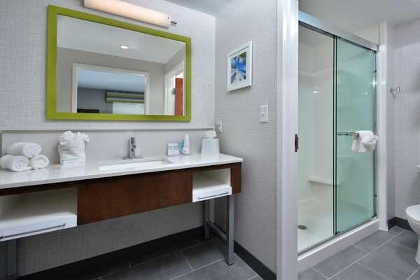  - Hampton Inn & Suites Northlake Mall Charlotte - I-485, Exit 21