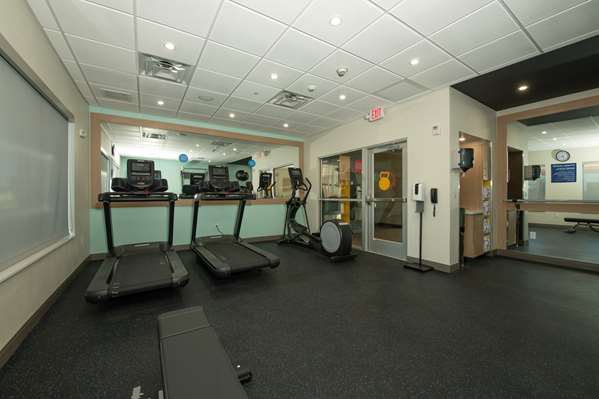 Fitness/ Exercise Room - Tru by Hilton Hotel The Colony