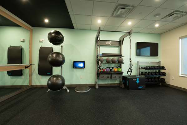 Fitness/ Exercise Room - Tru by Hilton Hotel The Colony