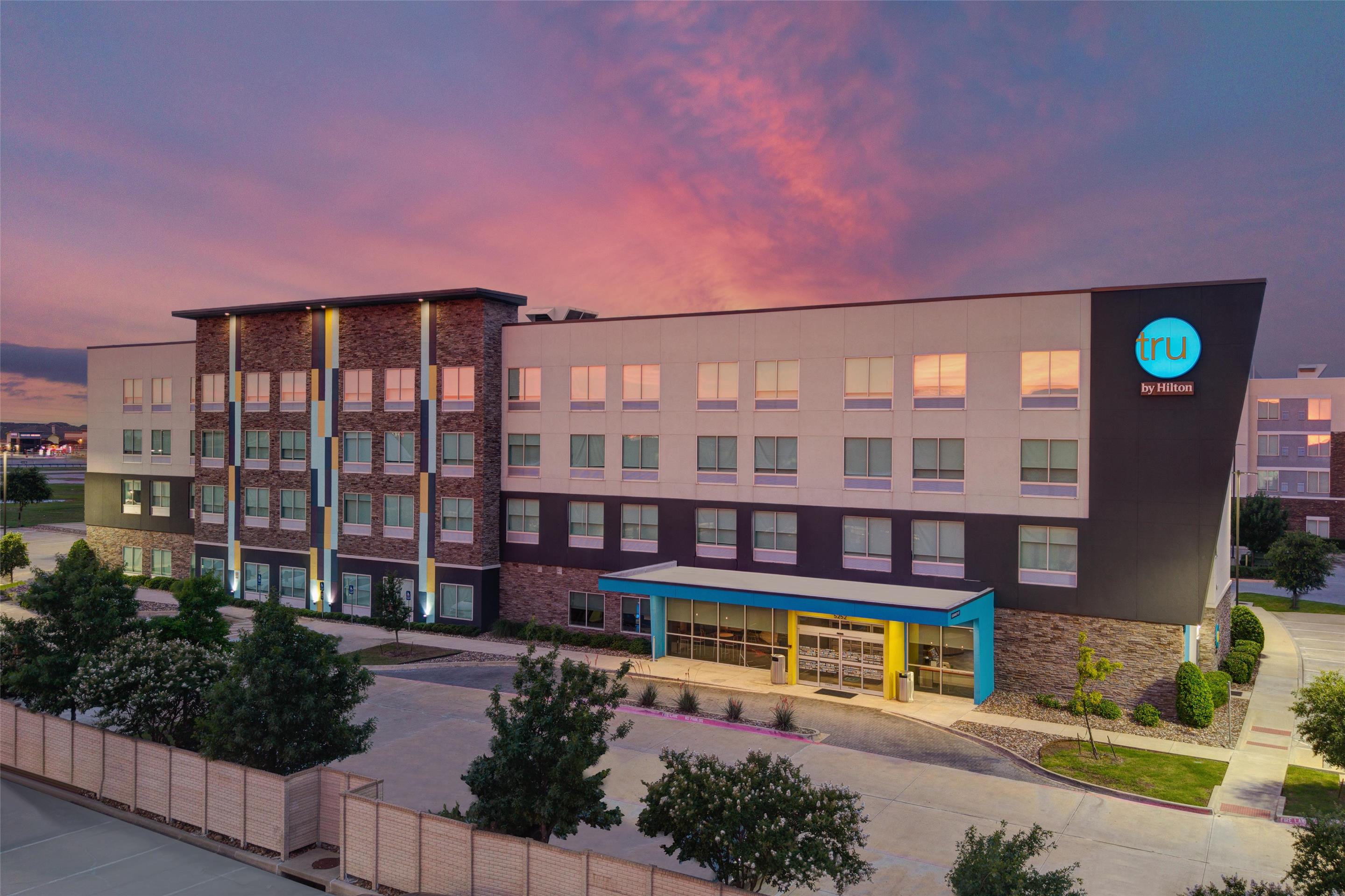 Exterior | Tru By Hilton The Colony