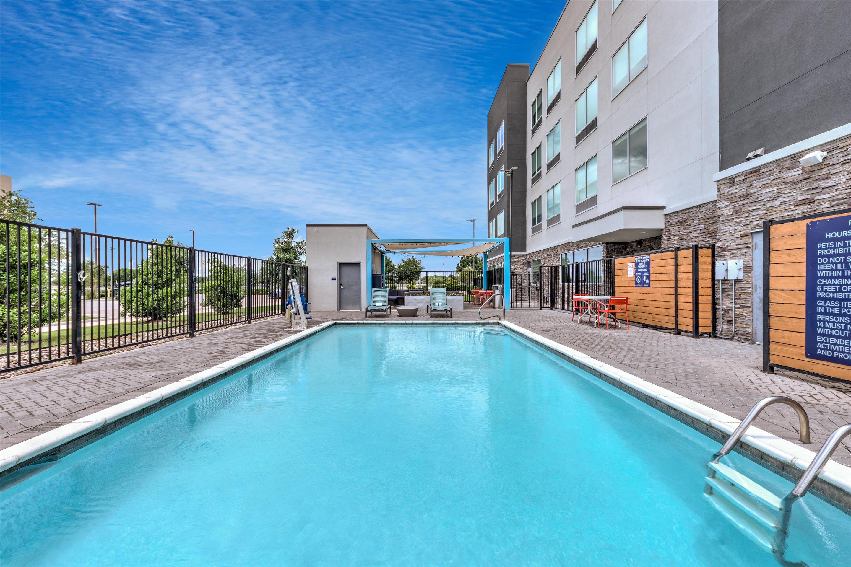 Pool | Tru By Hilton The Colony