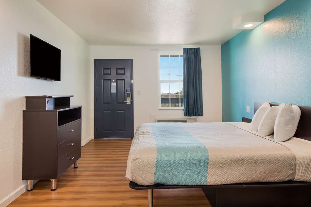 MOTEL 6 TEMPLE TX-guestroom-Guest Room,On-Site.jpg