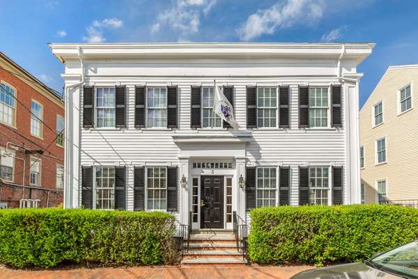 Exterior view - Essex Street Inn Newburyport