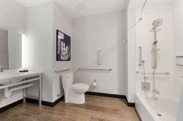  - Cambria Hotel Downtown Detroit