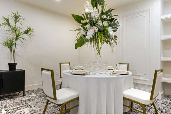 Restaurant - Cambria Hotel Downtown Detroit