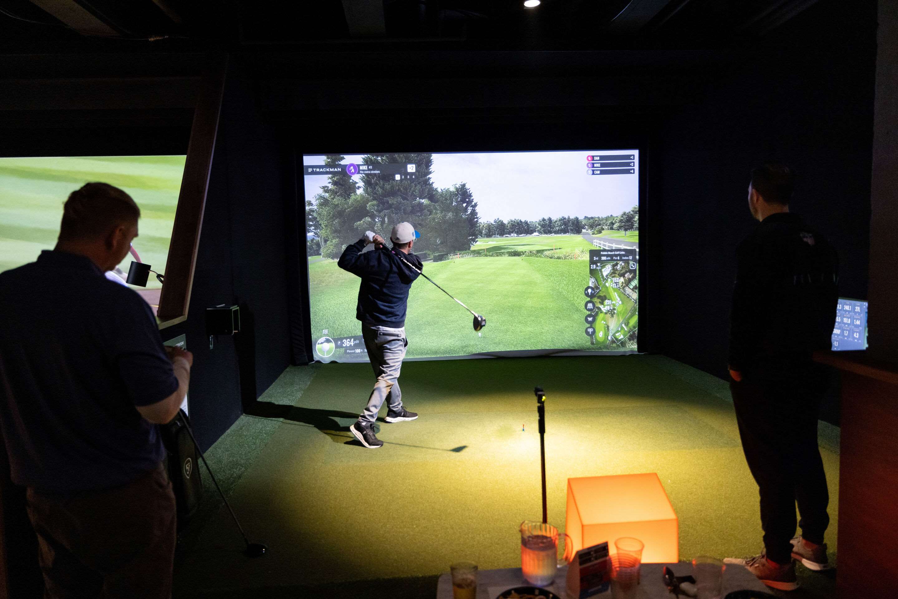 Screen Golf | Cambria Hotel Detroit Downtown