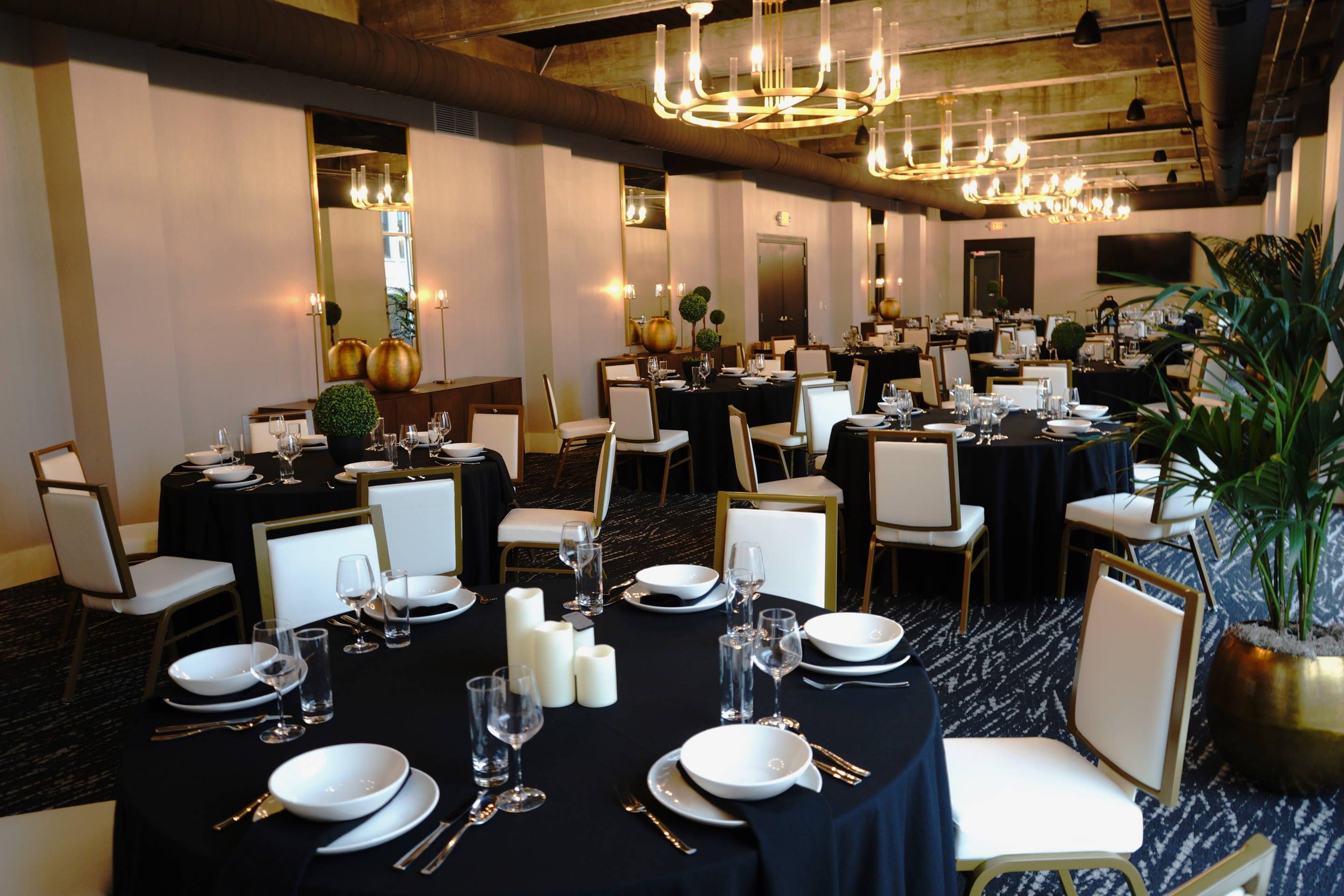 Lafayette Room | Cambria Hotel Detroit Downtown