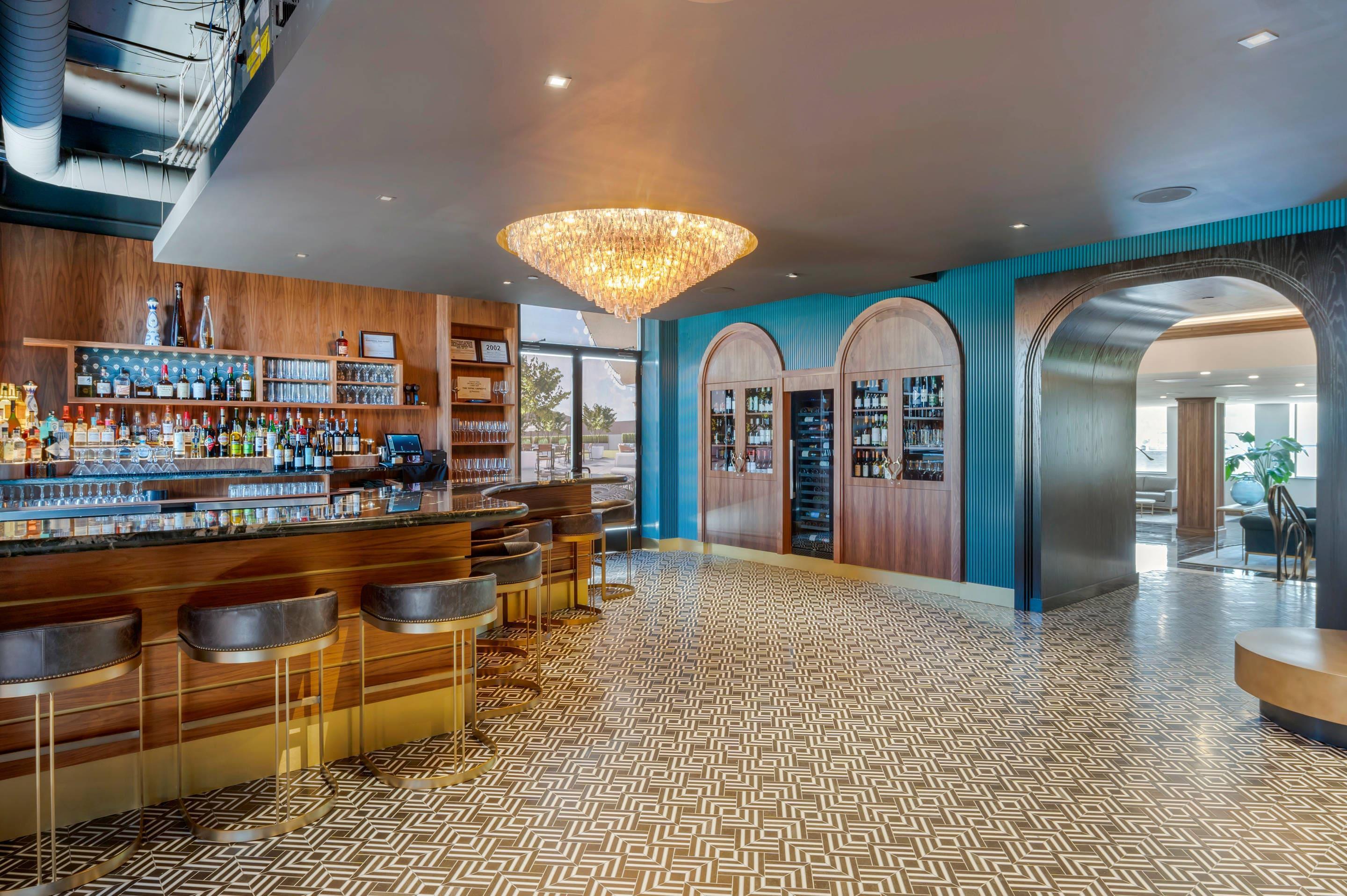 Hotel bar | Cambria Hotel Detroit Downtown