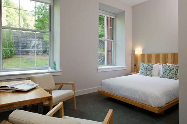  - Ledges Hotel Hawley