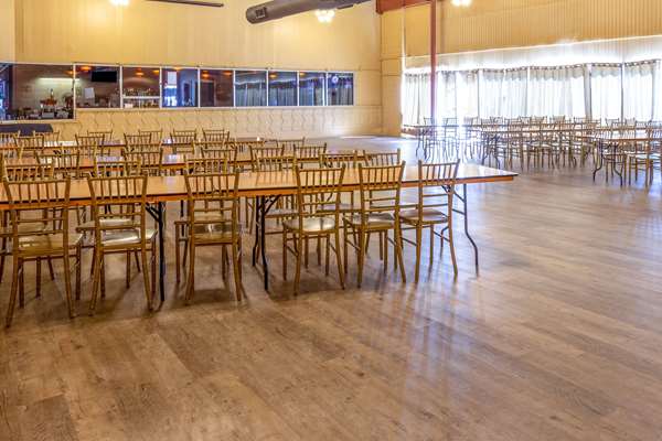  - Starved Rock Motor Inn Travelodge Streator