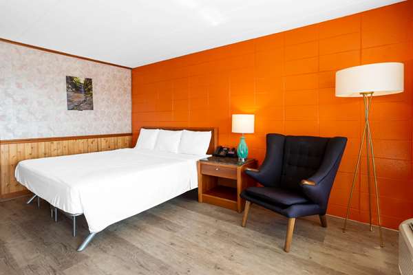  - Starved Rock Motor Inn Travelodge Streator