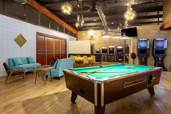 Bar - Starved Rock Motor Inn Travelodge Streator