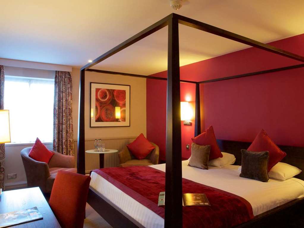 Aberdeen Airport Dyce Hotel, Sure Hotel Collection by BW-guestroom-Guest Room,Bed,King bed,Suite,On-Site.jpg