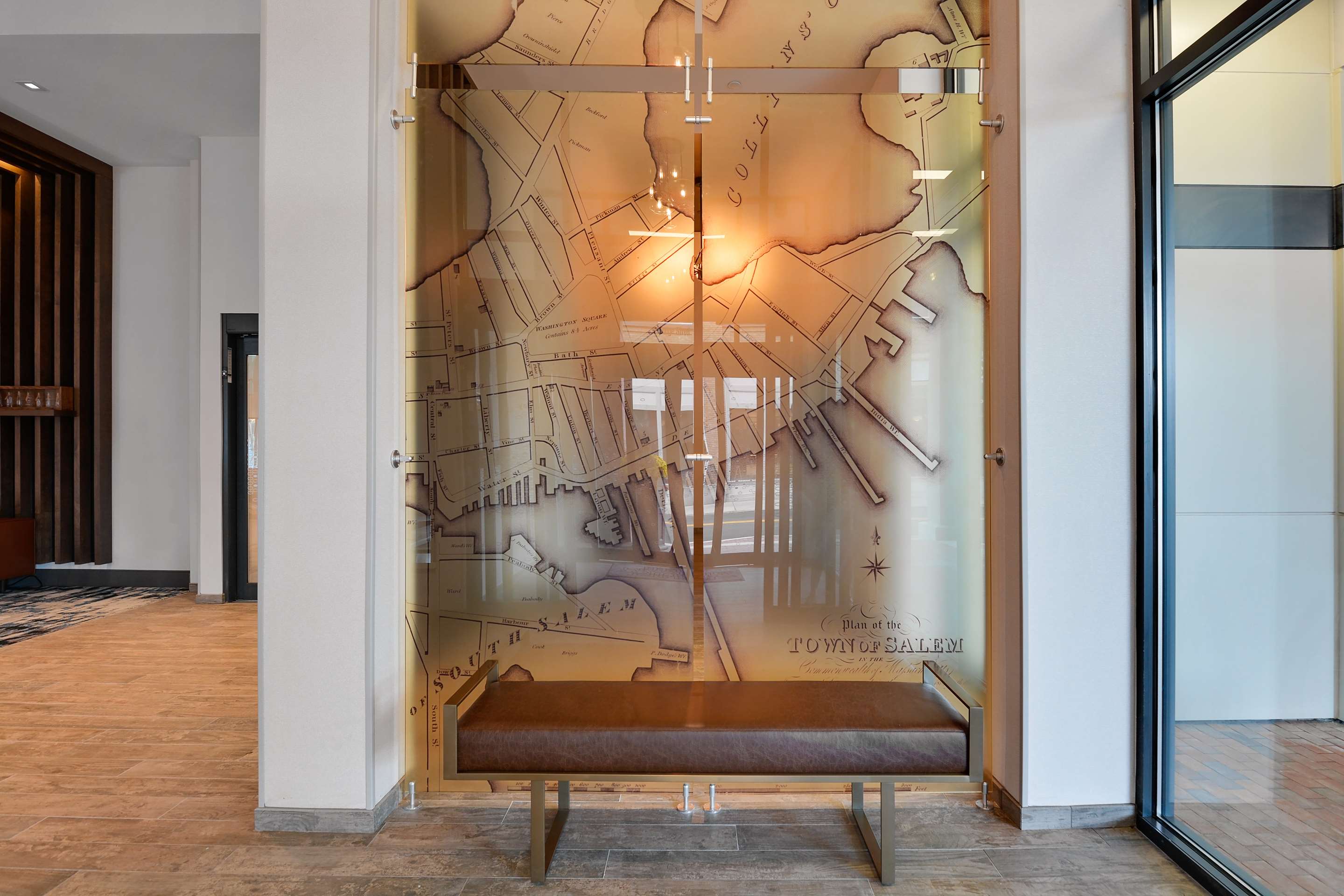 Lobby | Hampton Inn Salem Boston