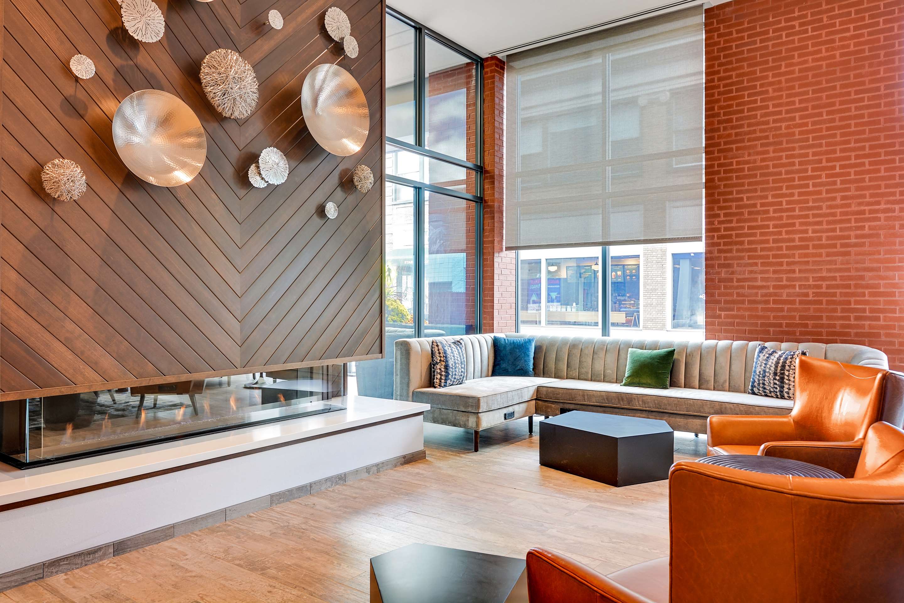 Lobby | Hampton Inn Salem Boston