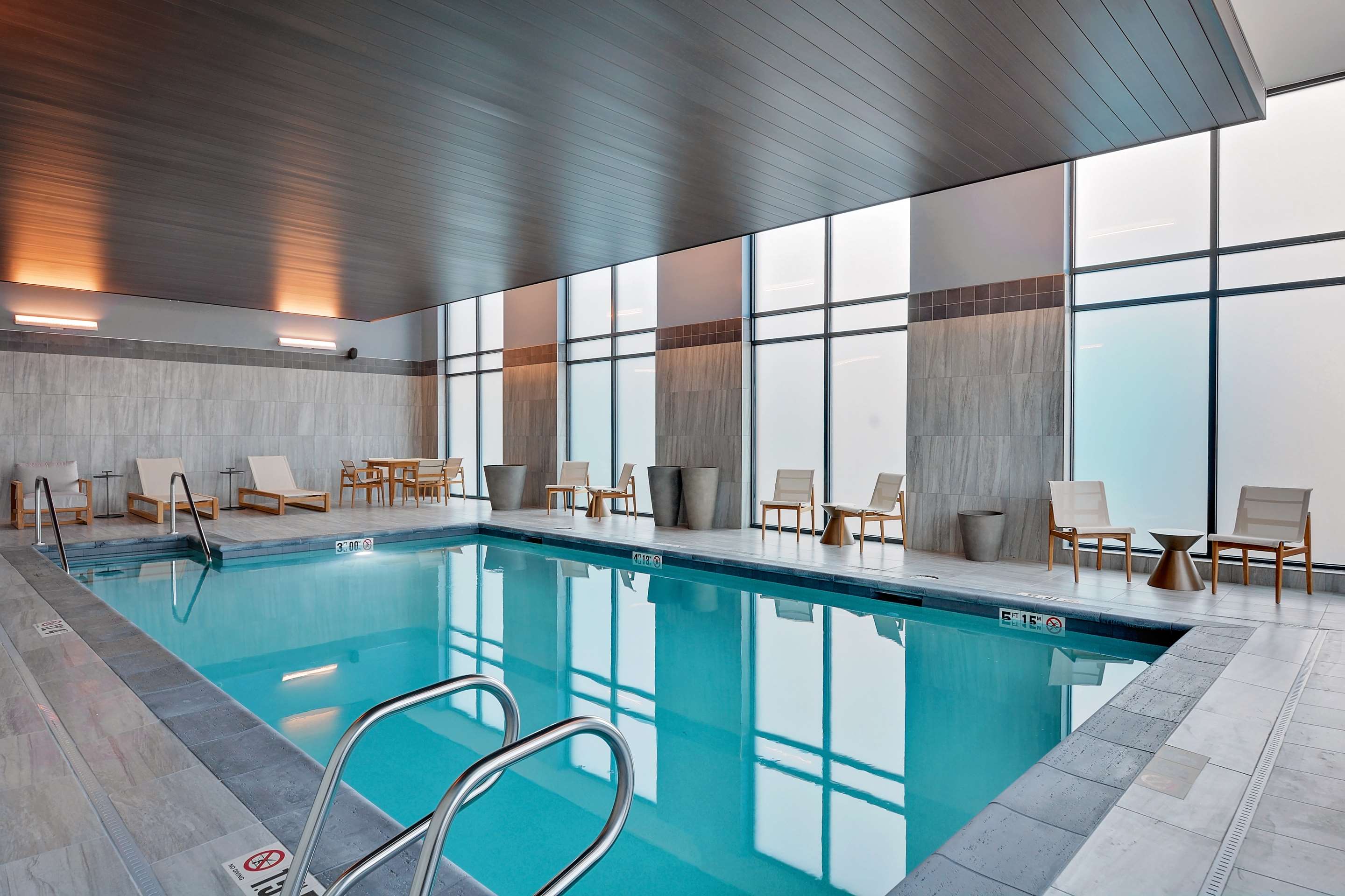 Pool | Hampton Inn Salem Boston