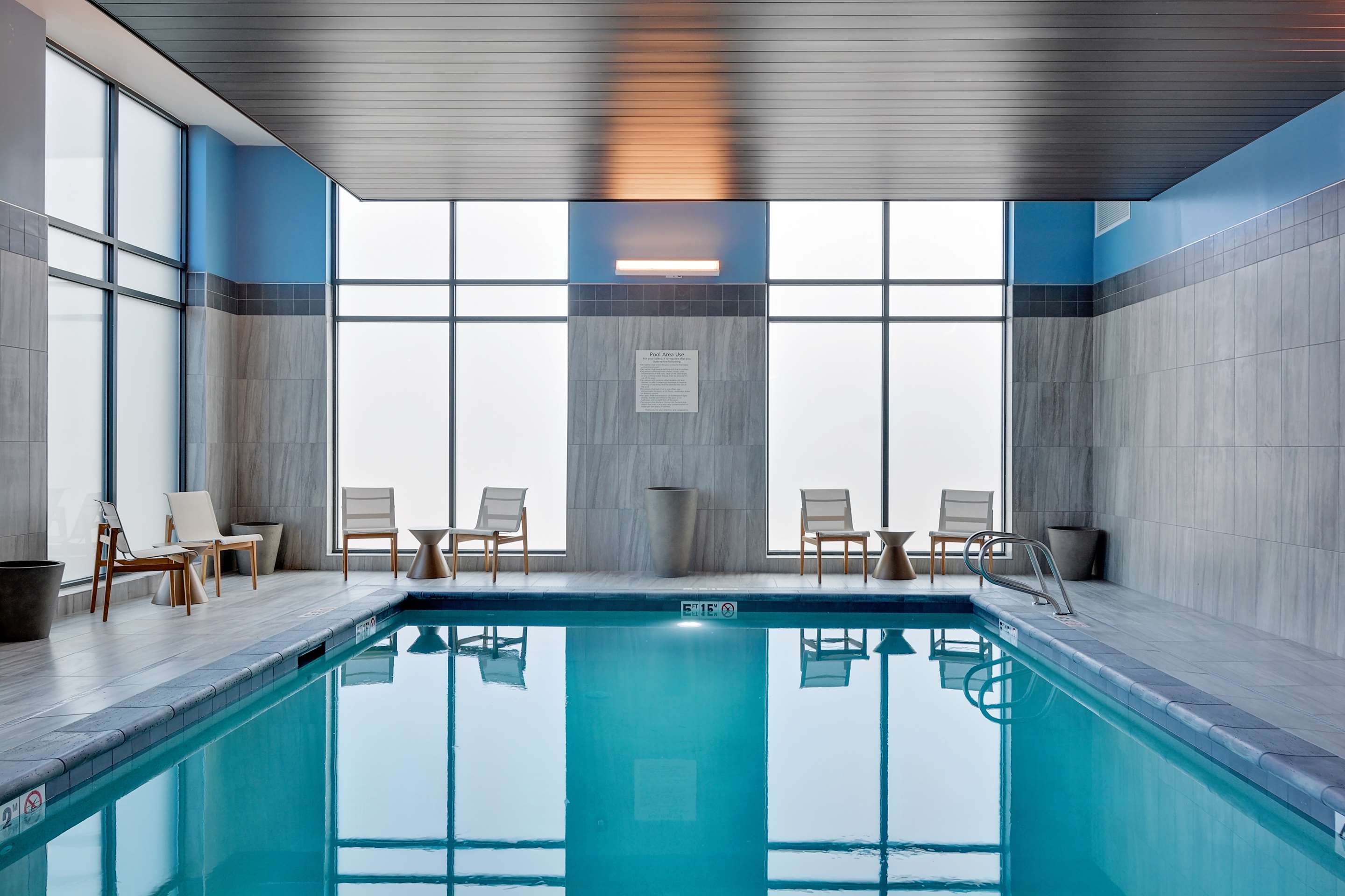 Pool | Hampton Inn Salem Boston