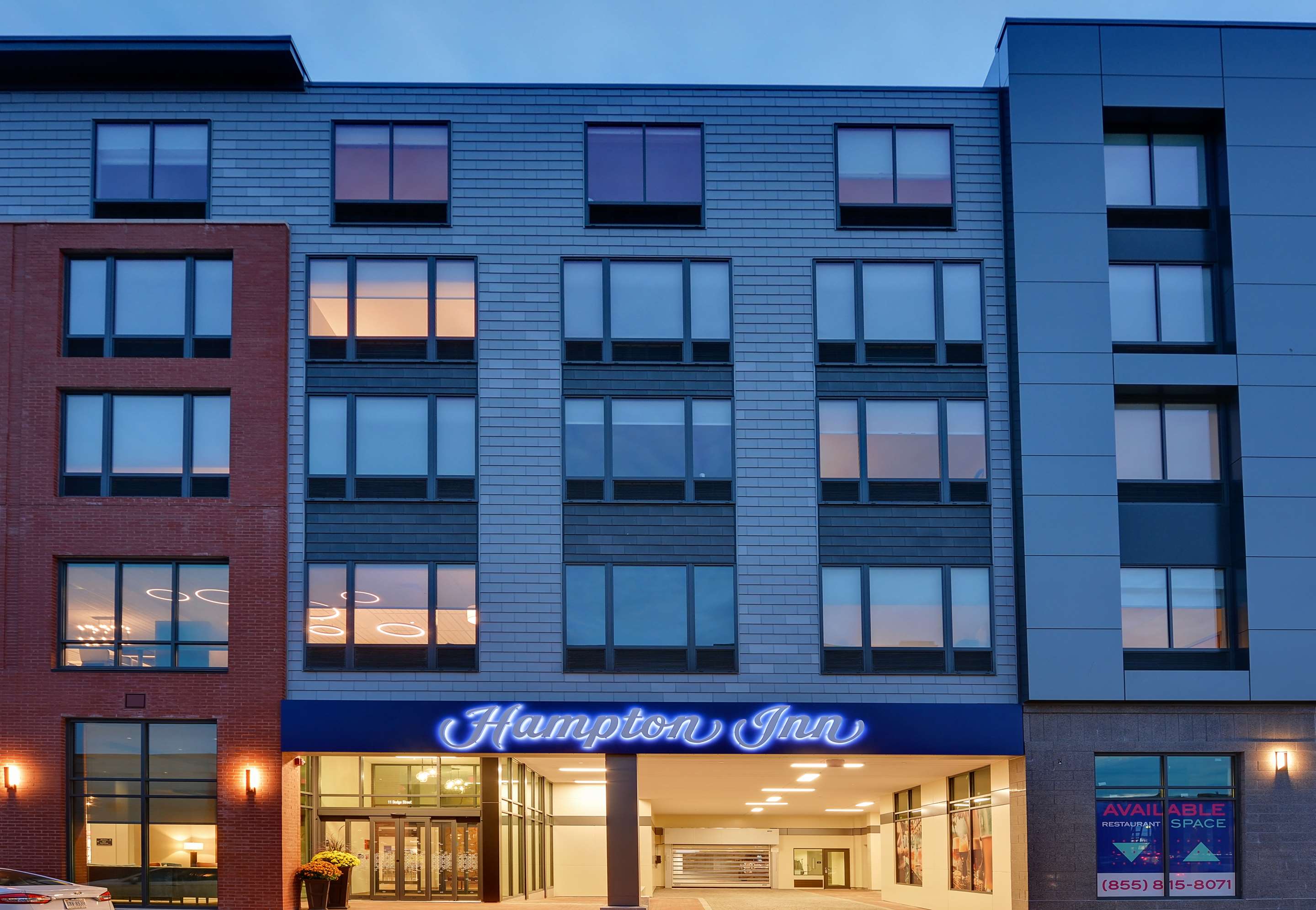 Exterior | Hampton Inn Salem Boston