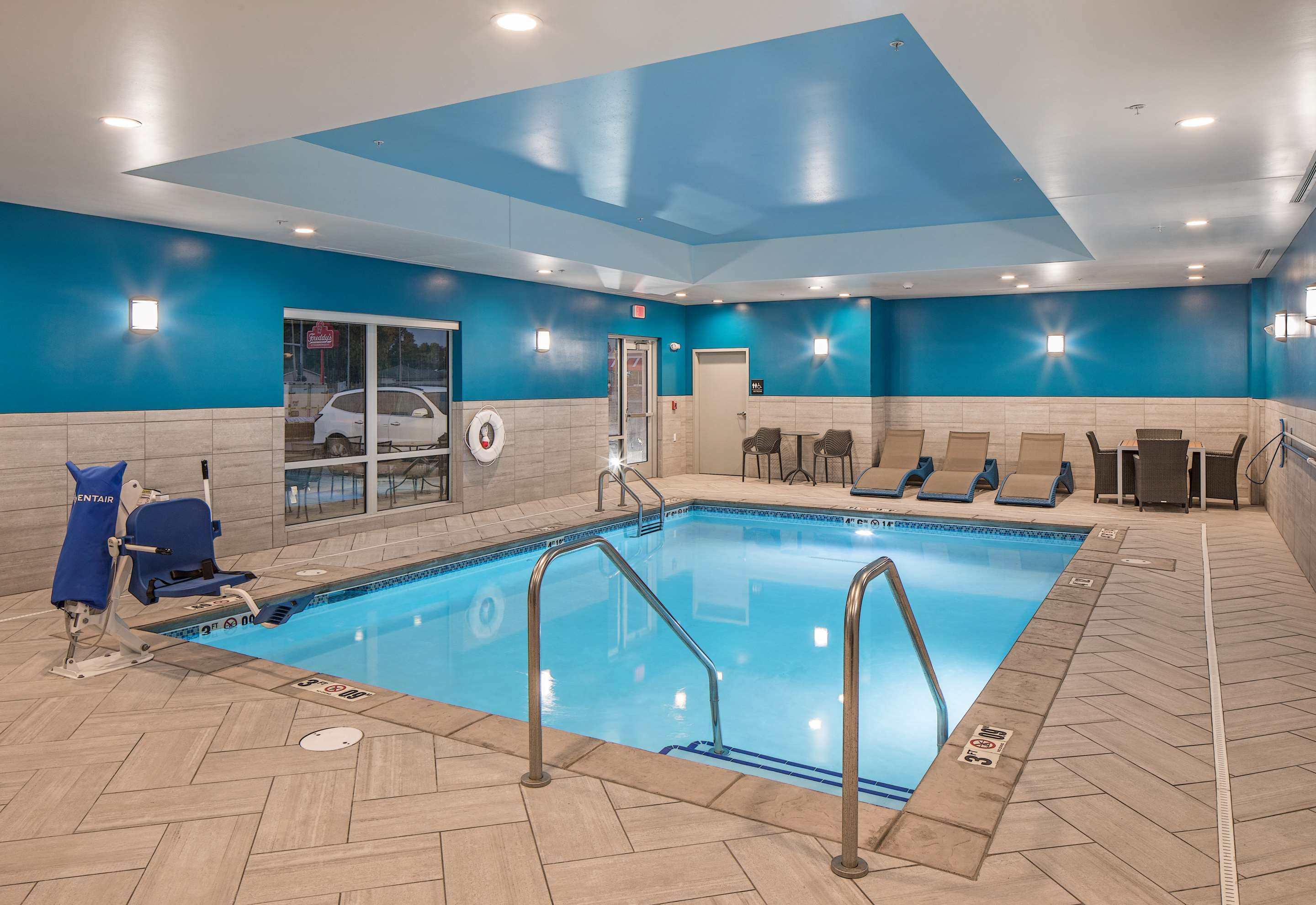 Pool | Hampton Inn Columbus