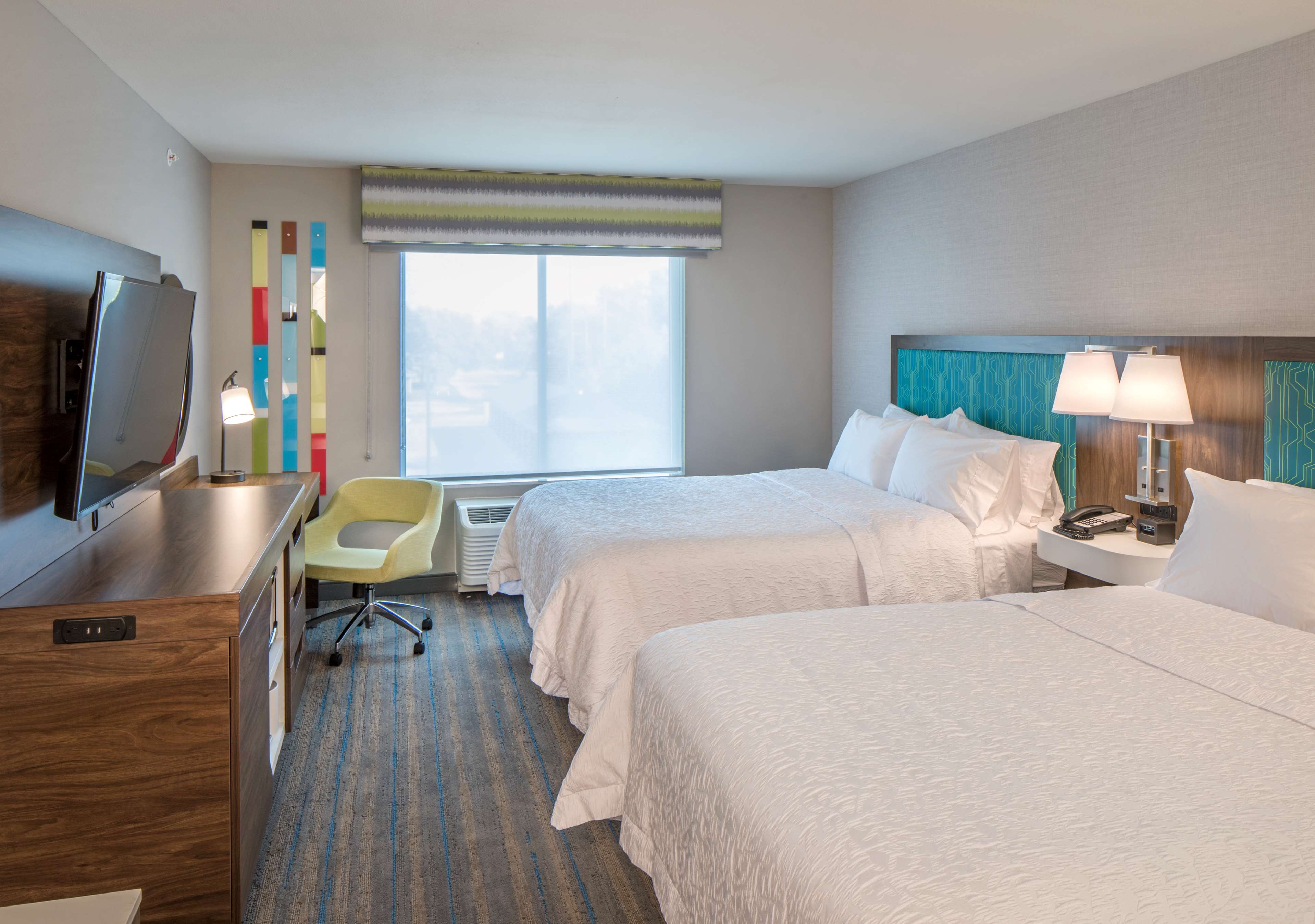 Hampton Inn by Hilton Columbus NE Room Type - 2 QUEENS W  FRIDGE MICROWV