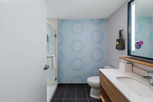  - Tru by Hilton Hotel Airport Laredo