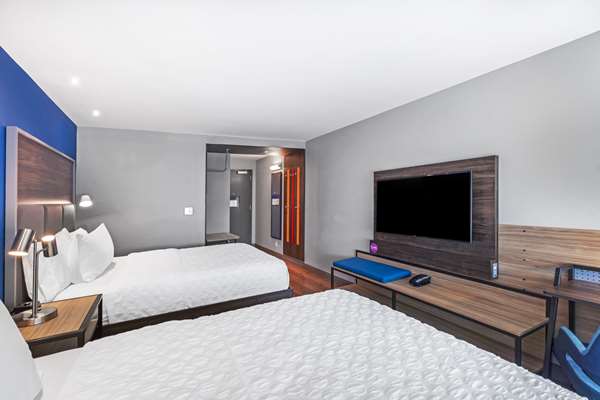  - Tru by Hilton Hotel Airport Laredo