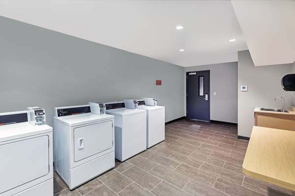  - Tru by Hilton Hotel Airport Laredo