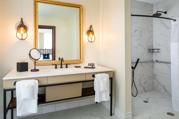  - Peregrine Hotel Downtown Omaha