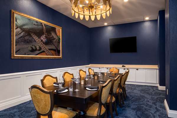 Restaurant - Peregrine Hotel Downtown Omaha