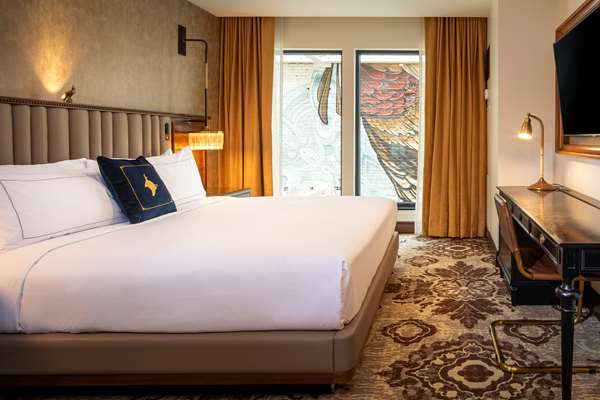  - Peregrine Hotel Downtown Omaha