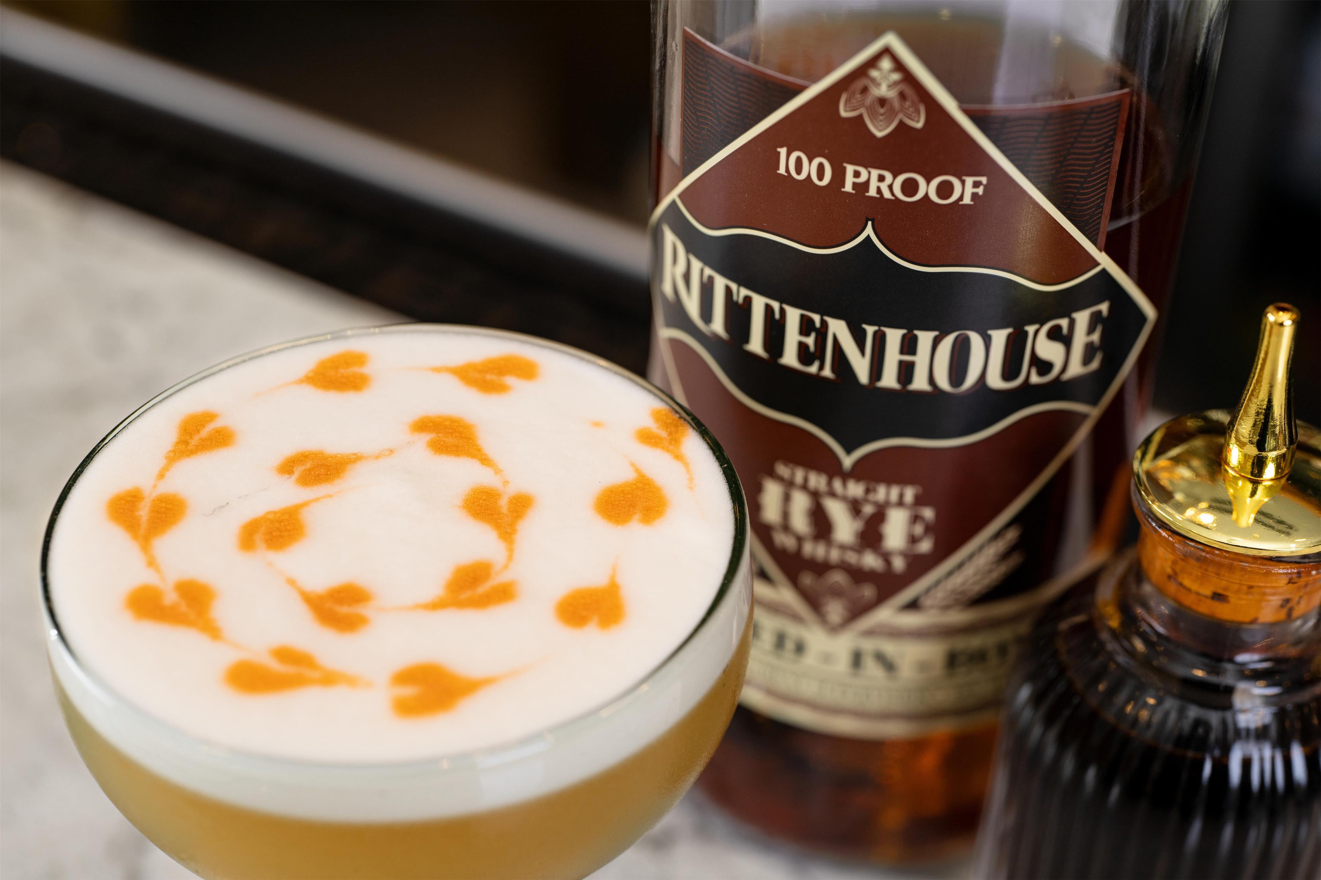 BarLounge | The Peregrine Omaha Downtown, Curio Collection by Hilton