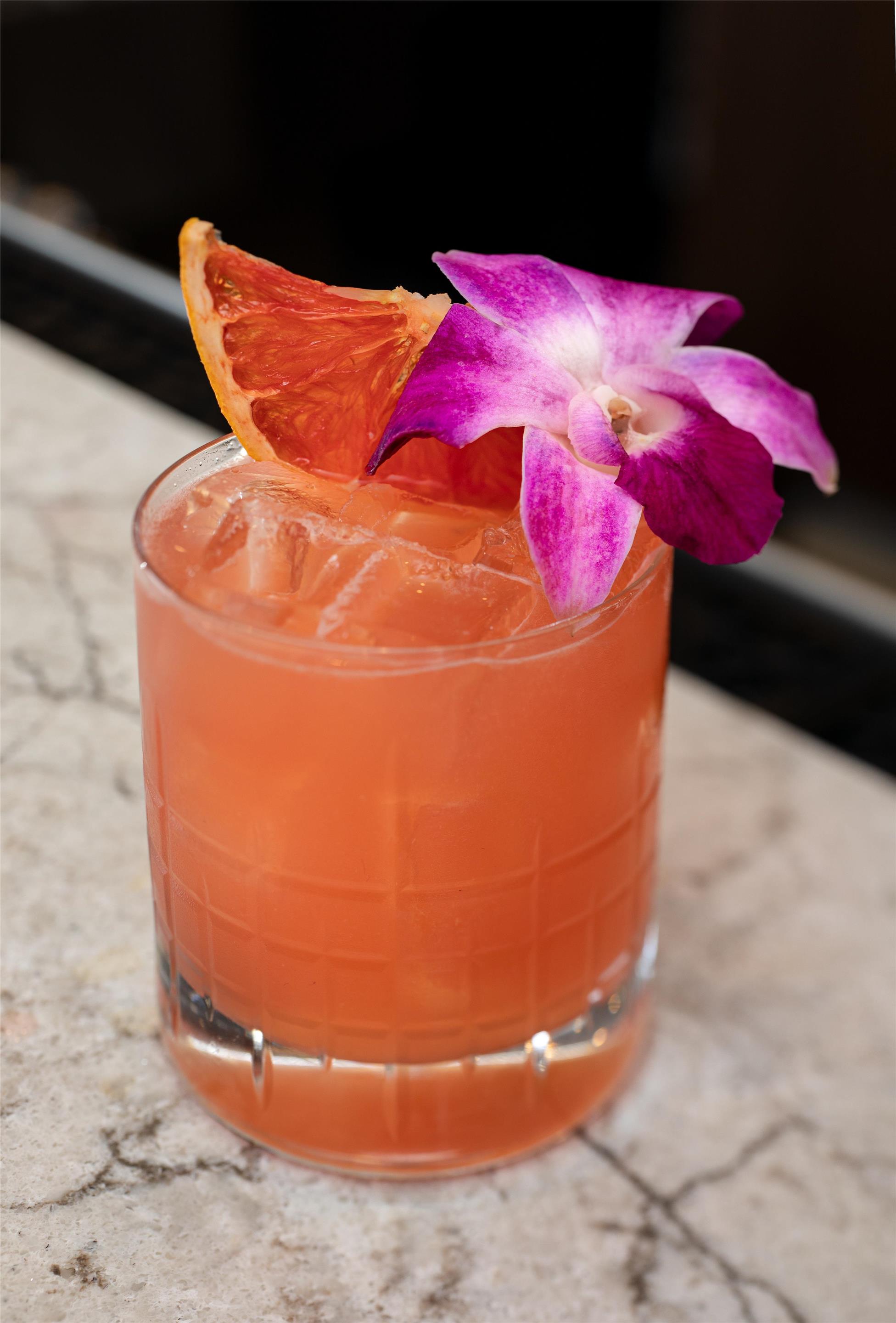BarLounge | The Peregrine Omaha Downtown, Curio Collection by Hilton