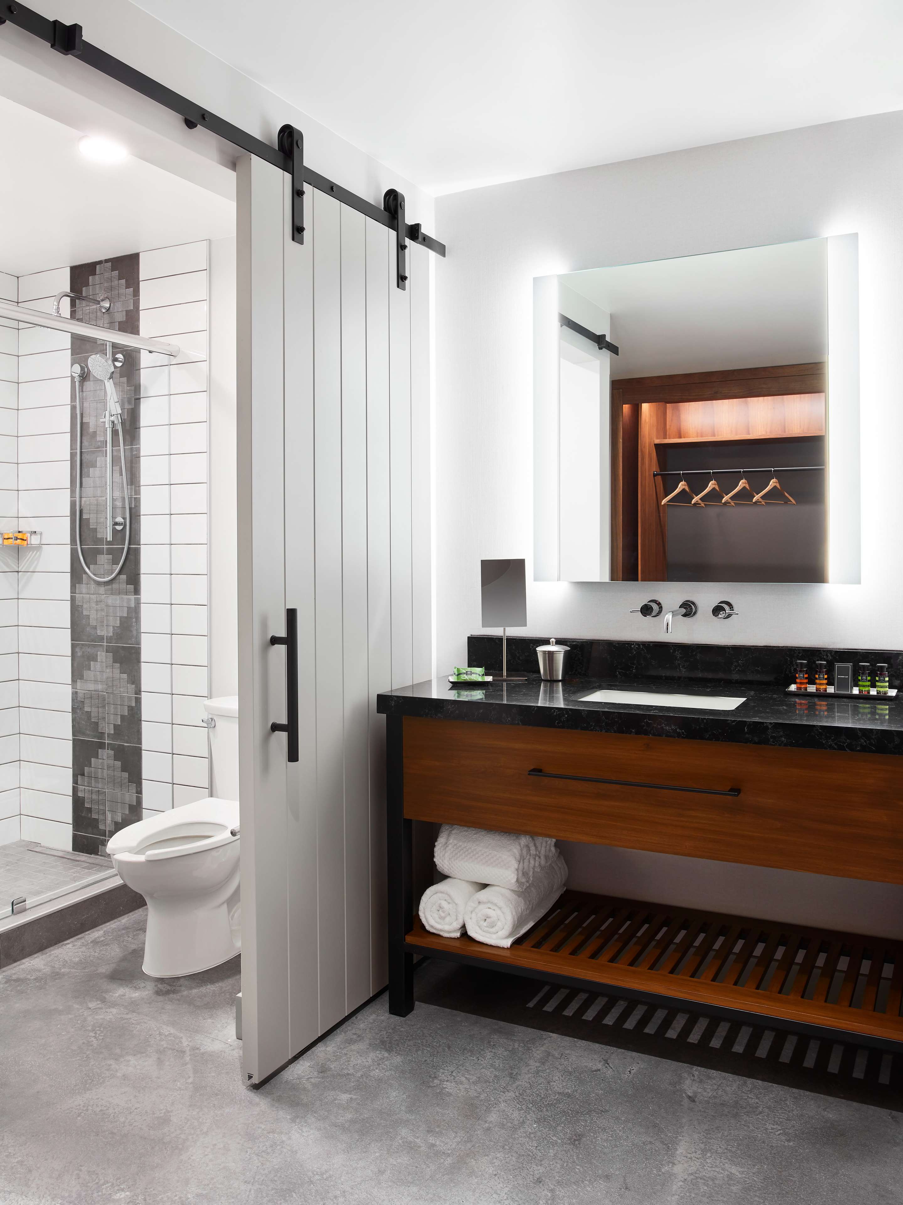 Canopy by Hilton Tempe Downtown Room Type - 2 QUEENS HEARING ACCESS