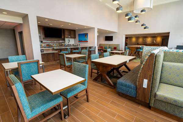 Amenities - Hampton Inn & Suites Imperial Beach