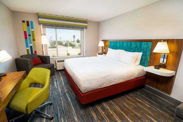  - Hampton Inn & Suites Imperial Beach