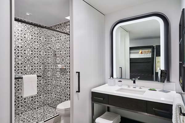  - Canopy by Hilton Hotel Riverwalk San Antonio