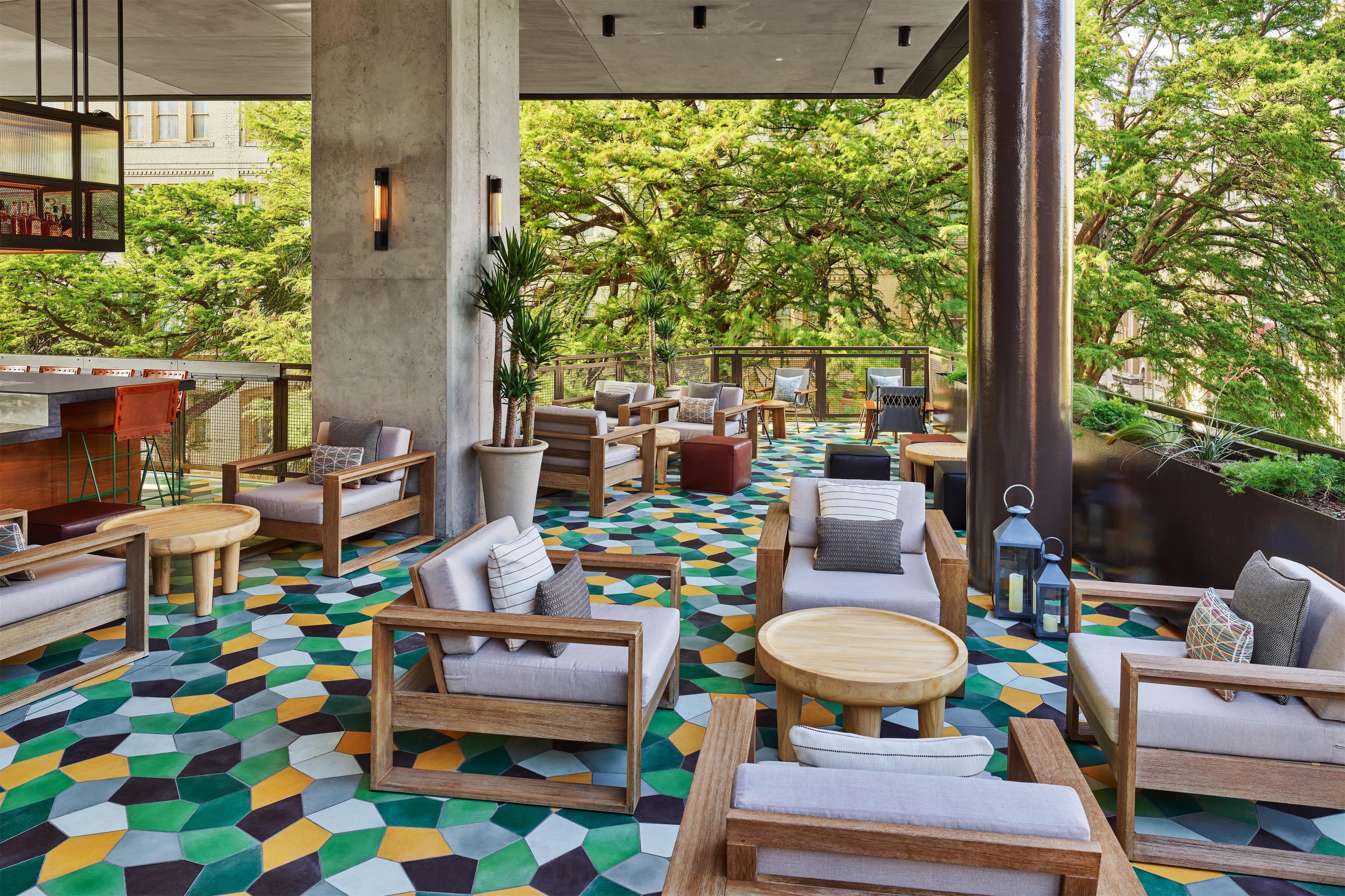 BarLounge | Canopy San Antonio Riverwalk