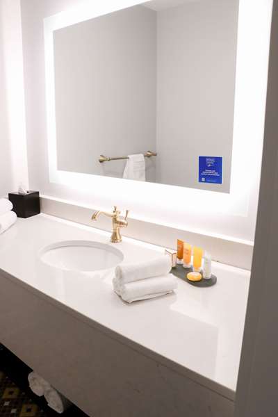  - St James Hotel Selma