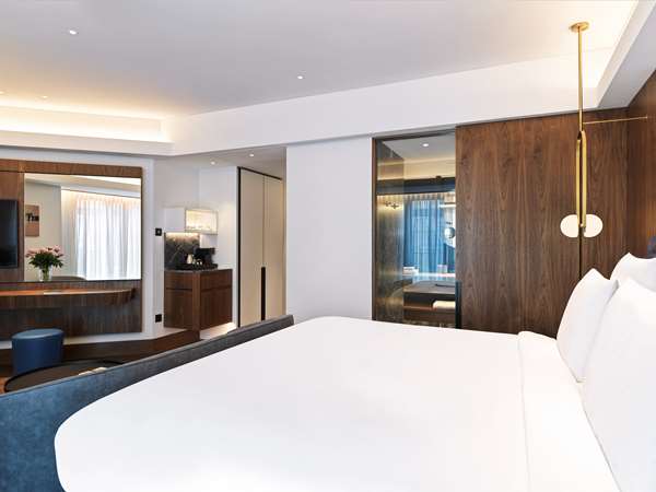 Deluxe Room with 1 king-size bed, with Balcony